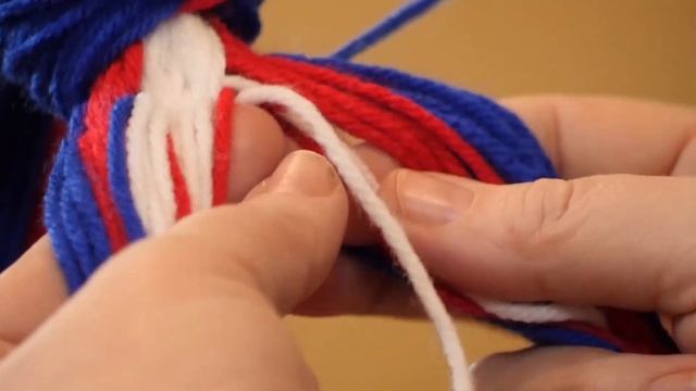 Finger Weaving Lesson 5 Lightning By adding a technique called overlocking смотреть онлайн