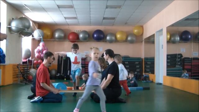 "Отцы и дети" - Занятие с палками смотреть онлайн