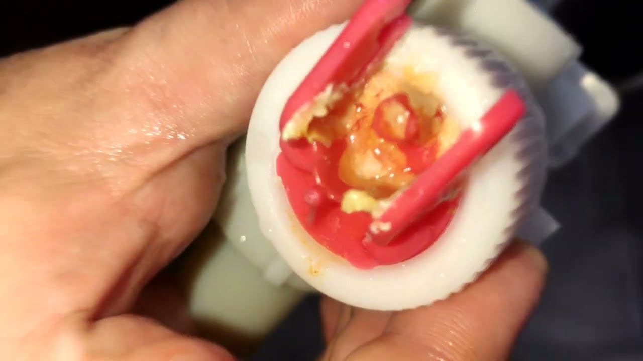 Инсталляция Grohe, как снять поплавок. Устранение подтекания.