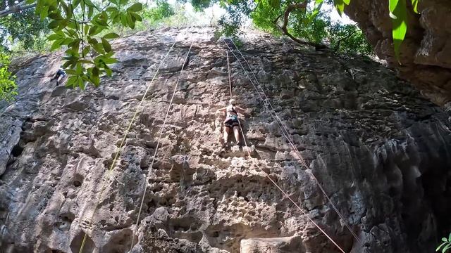 Laos'da Bisiklet Sürüyor, Kaya Tırmanışı Öğreniyor ve Lastik Tamir Ediyoruz #162 смотреть онлайн