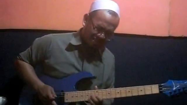 “FLYING WITH IBANEZ INDONESIA GUITAR CHALLENGE 2014" - MR. LABAIKA смотреть онлайн