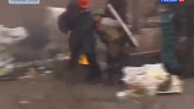 Украина Перестрелка в Киеве!!! 20 02 2014 Kiev Майдан Штурм Бои Стрельба Беркут Снайпер смотреть онлайн