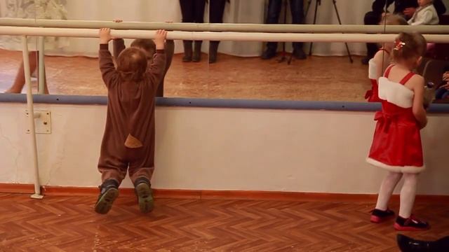 Новогодний утренник 2014 смотреть онлайн