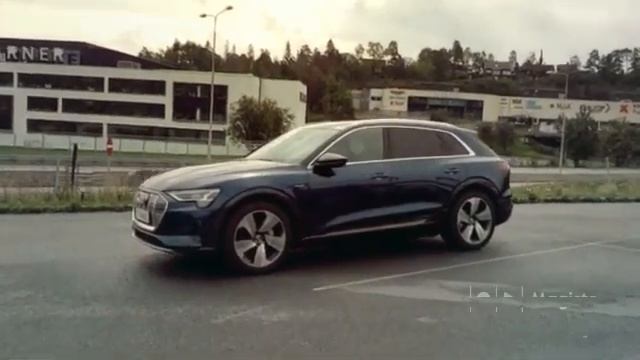 2020 AUDI e-TRON EV смотреть онлайн