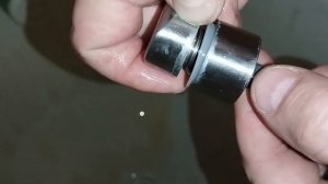 Это выручит, когда протекает гусак смесителя