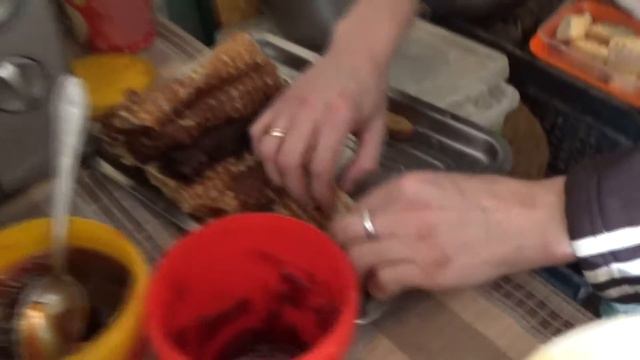 СЮРПРИЗ от мужа,мамы и дочерей к 8МАРТА!!! смотреть онлайн