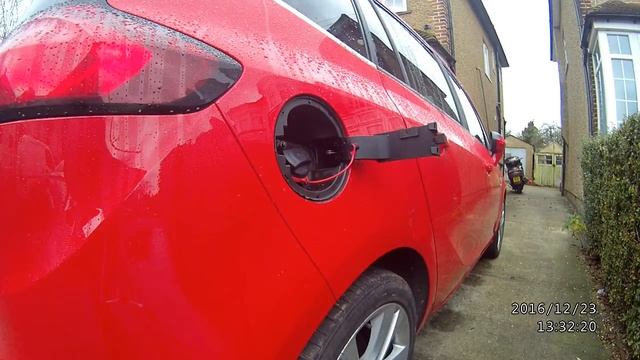 How to remove/install fuel filler flap/lid/cover/cap on Vauxhall/Opel Zafira C Tourer!!! смотреть онлайн