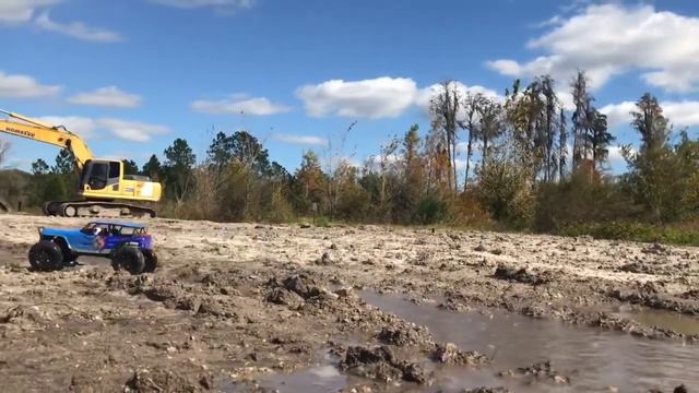 Wltoys 10428a 4x4 1:10 RC crawler/basher with new wheels