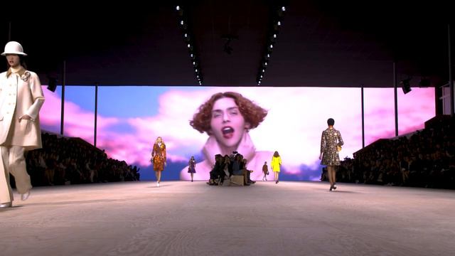 Women’s Spring-Summer 2020 Show | LOUIS VUITTON