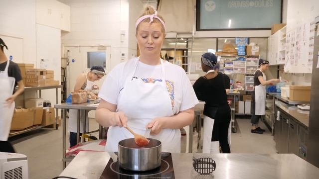 The Quickest Easiest STRAWBERRY JAM ever! | Cupcake Jemma | Tuesday Tips смотреть онлайн