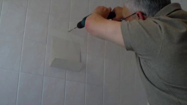 How to drill a tiled bathroom wall and fit a shower rail without making a mess смотреть онлайн