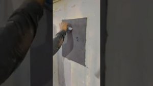 Нанесение декоративной штукатурки Микроцемент