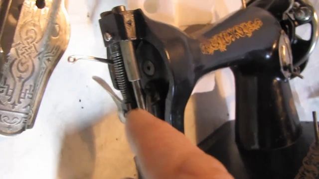 что делать если не шьет и не делает стежки швейная машинка сам ремонтировать смотреть онлайн