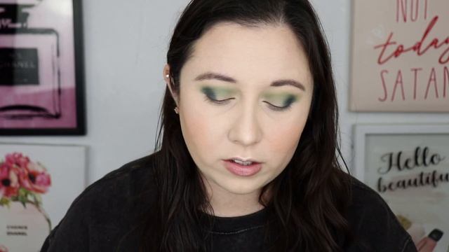 Christmas Eyeshadow Tutorial 2021