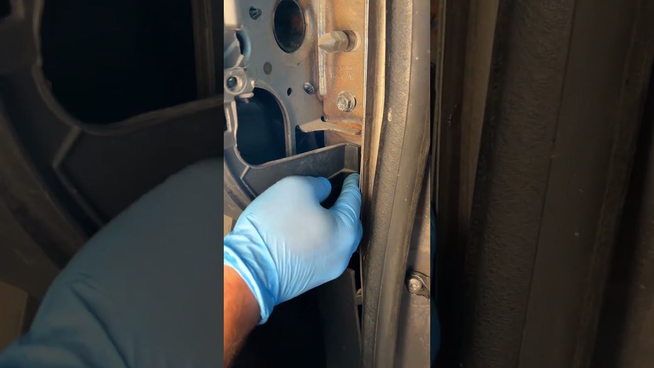 #shorts | КАК РЕШИТЬ ВИБРАЦИЮ В САЛОНЕ | HOW TO SOLVE VIBRATION IN THE CABIN #zenicom смотреть онлайн