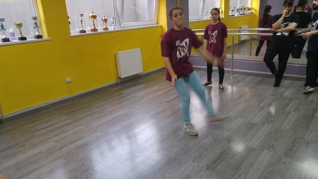 11.05.2016 (part 2) || House dance training by #VOBR || Battle 2vs2 смотреть онлайн