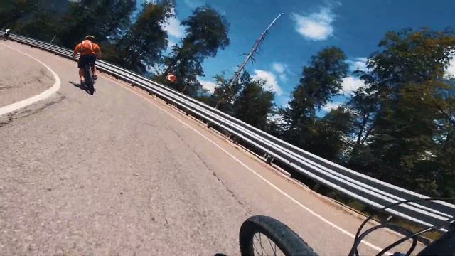Отдыхай в Riders Lodge и катайся вместе с Riders Adventure смотреть онлайн