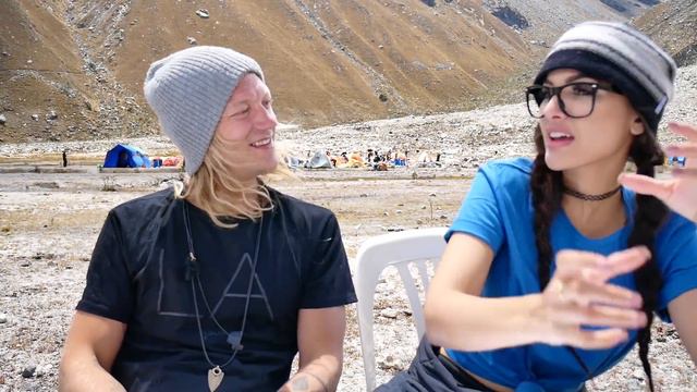 REACTING TO THE DUDESONS PART 2 смотреть онлайн