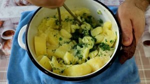 Кыстыбый - блюдо татарской кухни. Картофельное пюре в лаваше