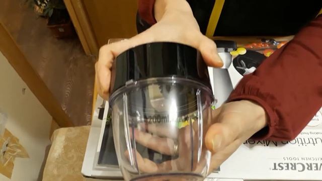 Видеораспаковка.Мощный и недорогой блендер. смотреть онлайн