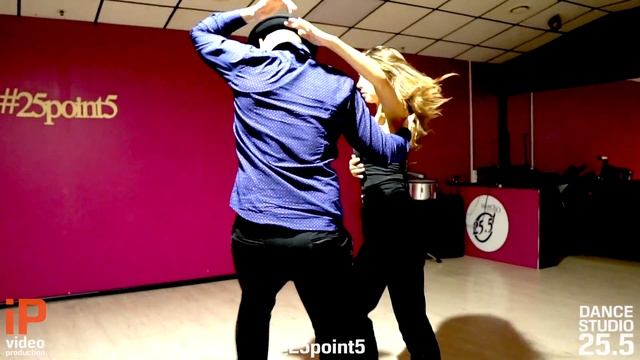 Bachata. Aleksandr Kharitonov & Valeriya Chekhova || Dance Studio 25.5 смотреть онлайн