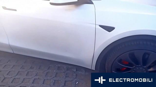 Первые Tesla Model Y в России от компании Electromobili смотреть онлайн