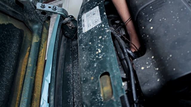 СЛАВИК #17 ОПЯТЬ не заводится / Не КРУТИТ стартер/ ЧАСТЬ 1 смотреть онлайн