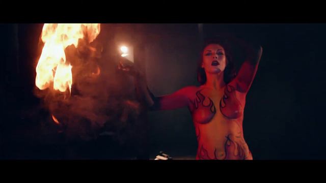 Fire dancing and body paint смотреть онлайн