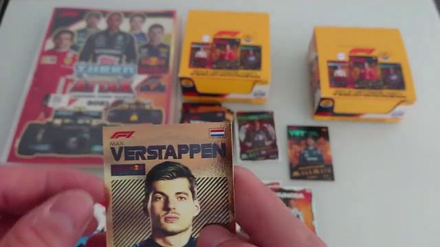 WOW!!! OTWORZYŁEM 480 KART Z NAJNOWSZEJ KOLEKCJ TOPPS TURBO ATTAX F1 2021 - wpadają dwie limitki!!! смотреть онлайн