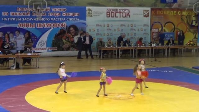 Выступление хореографической студии «Созвездие»Детского Центра «Солнечный» 8 октября 2016г. смотреть онлайн