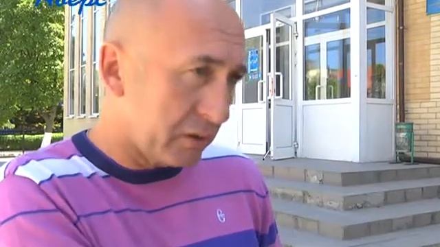 Замість дитячого майданчика та зеленої зони - бруківка та парковки смотреть онлайн