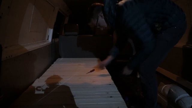 VW Transporter T4 Long | Nejlepší postel | Pat a Mat | Dlouhá noc | FUNGUJE TO! | Jen za 1500 Kč смотреть онлайн