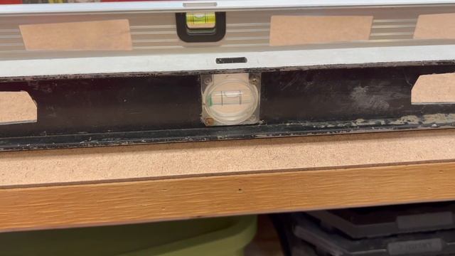 Checking and Recalibrating Bubble Levels смотреть онлайн