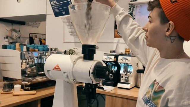 handbrew V60 v60#morecoffee#viackavý#baristaday смотреть онлайн