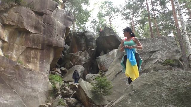 скалы Довбуша гора Маковыця водопад смотреть онлайн