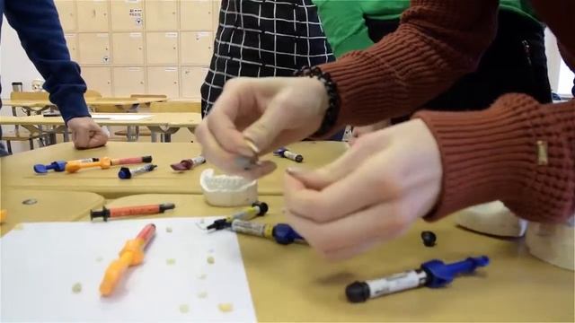 Мастер-класс "Профессия стоматолог" смотреть онлайн