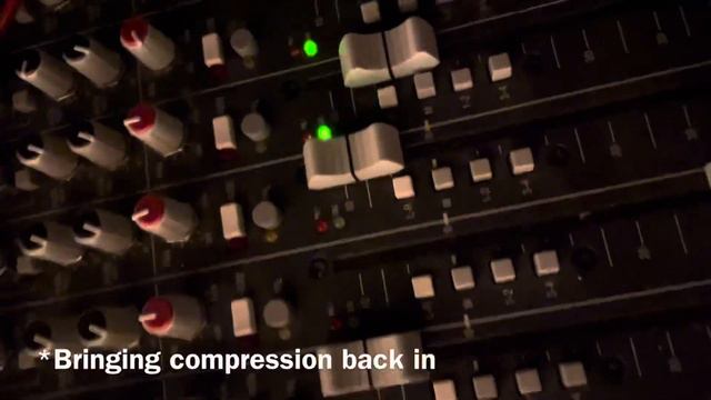 The importance of compression, reverb and EQ on hip hop drums | AKAI S950/MPC 60/DBX 160x смотреть онлайн