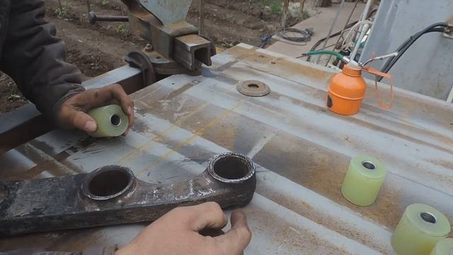 Установка полиуретановых сайленблоков на продольные тяги переднего моста спайсер смотреть онлайн