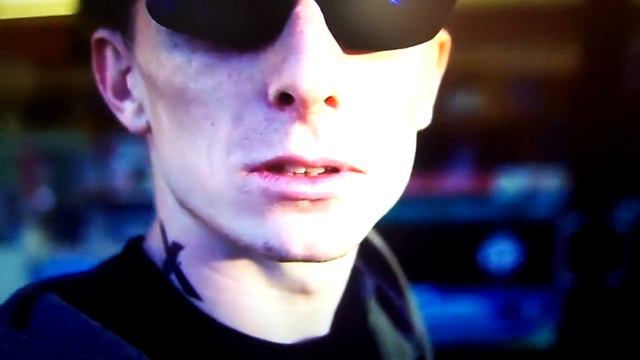 парень заступился за девушку смотреть онлайн