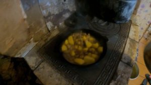 Простая жизнь в деревне.  Купили дом в селе.  Как живут простые люди в деревне.