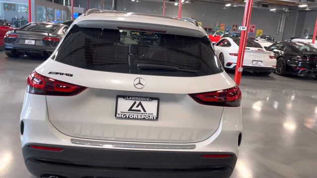 2022 Mercedes Benz GLA 35 смотреть онлайн