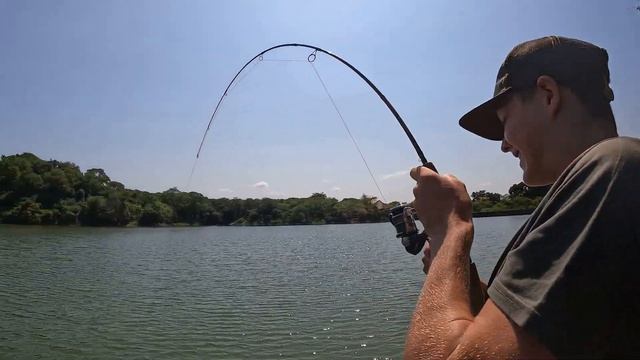 Huge Tigerfish and Catfish on Light Tackle! (African Lake Monsters) смотреть онлайн