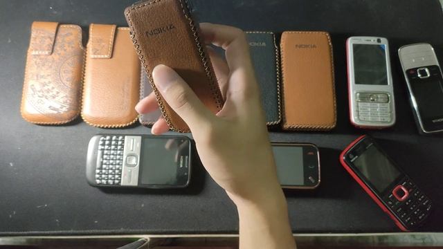 Một số mẫu bao da độc lạ cho các dòng Nokia cổ. Anh em mua hàng thì liên hệ qua số Zalo 0346688386. смотреть онлайн