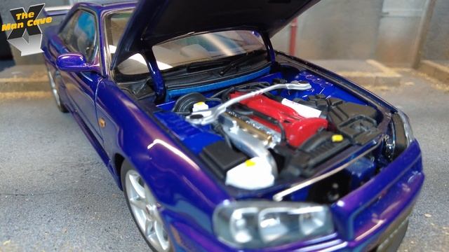 R34 Nissan Skyline GT-R V-Spec Midnight Purple AutoArt 1:18 смотреть онлайн