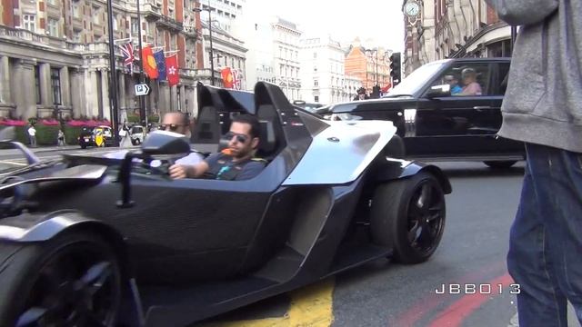 Arab 1300BHP Porsche GT2 Insane Twin Turbo Sounds in London смотреть онлайн