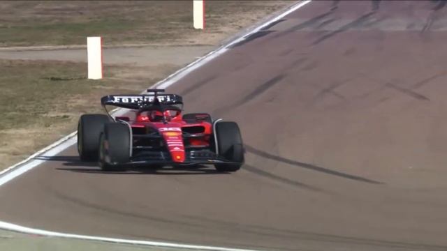 2023 Ferrari SF-23 Hits the Track for the First Time! смотреть онлайн