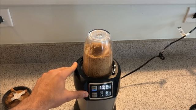 Nutribullet vs Nutri Ninja (ALMOND BUTTER TEST!) смотреть онлайн