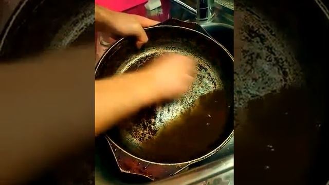 Как быстро очистить сковороду от нагара в домашних условиях. Обзор на Magic Stick. смотреть онлайн