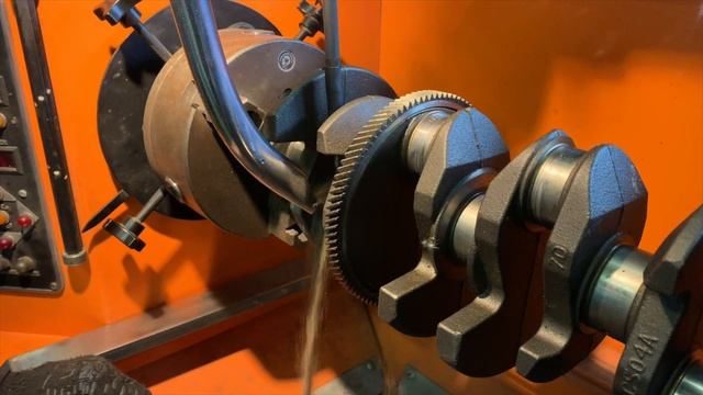 Запчасти в работе: Ремонт шеек коленвала двигателя 2.3л бензин SEBA от Ford Mondeo смотреть онлайн