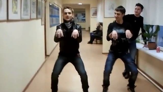 Прикол.......:)Как стать динозавром смотреть онлайн